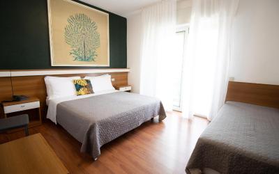 Camera Familiare (2 Adulti + 1 Bambino) 