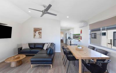 Premium Cabin - Sleeps 6