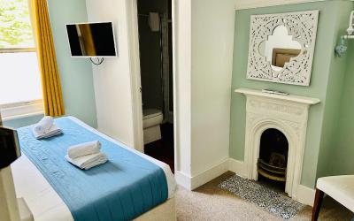 Deluxe Double Room with Shower