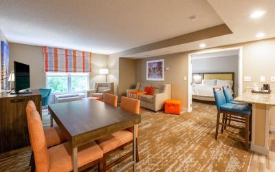 One-Bedroom Suite with Two Queen Beds and Kitchen - Non-Smoking