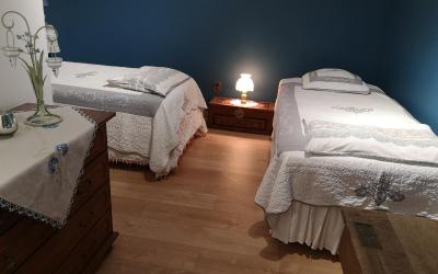 Chambre Familiale avec Salle de Bains Commune