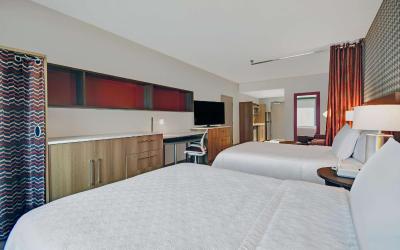 Queen Studio with Two Queen Beds - Mobility Access/Non-Smoking
