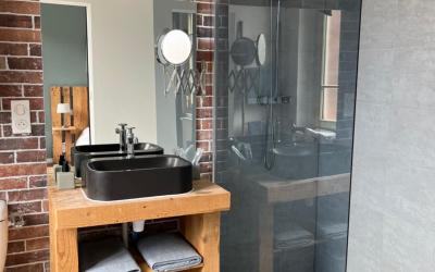 Chambre Double Deluxe avec Douche Chambre Double Deluxe avec Douche