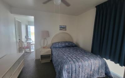 Cozy Two Room Suite- 1st floor only 