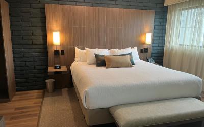 King Room with Roll-In Shower - Disability Access/Non Smoking