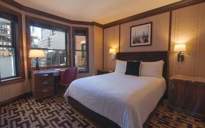 Premium 1 Queen Bed Chrysler View