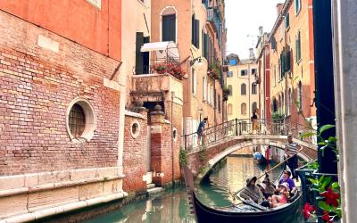 Camera Matrimoniale Superior con Vista Canale 