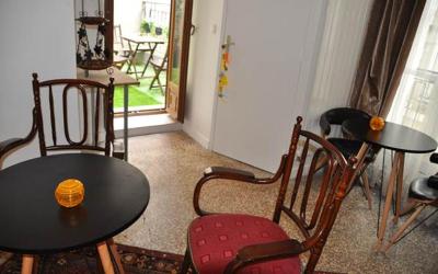 Chambre Double Standard avec Salle de Bains Privative  Chambre Double Standard avec Salle de Bains Privative