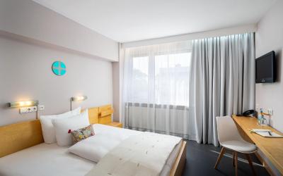 Economy Doppelzimmer mit Blick auf den Innenhof