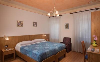 Camera Matrimoniale/Doppia con Letti Singoli