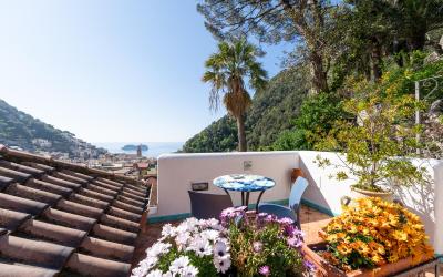 Camera Matrimoniale Deluxe con Balcone e Vista Mare