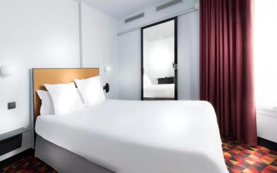 Chambre Double Confort - Cour Chambre Double Confort - Cour