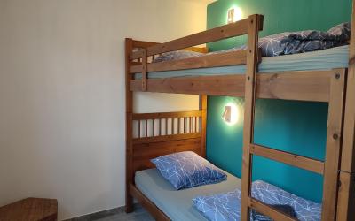 Lit Simple en Dortoir
