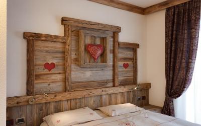 Camera Tripla Superior