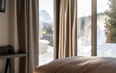 Camera Matrimoniale con Vista Montagna