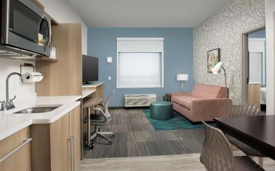 One-Bedroom King Suite - Non-Smoking