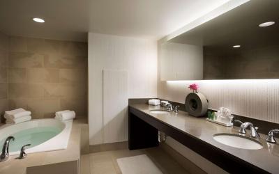 Bayview Suite - One King Bed