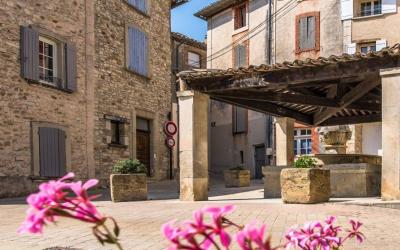 Chambre Supu00e9rieure Lit Queen-Size Chambre Supu00e9rieure Lit Queen-Size