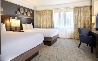 One-Bedroom Suite with Two Queen Beds - Hearing Access/Non-Smoking