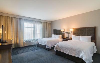 Queen Room with Two Queen Beds - Hearing Access/Non-Smoking