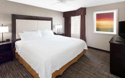 Deluxe Two Bedroom Suite