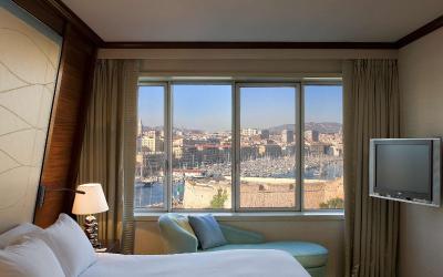 Suite Opu00e9ra avec Accu00e8s au Spa - Vue sur Port Suite Opu00e9ra avec Accu00e8s au Spa - Vue sur Port