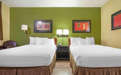 Studio with 2 Double Beds - Non-Smoking