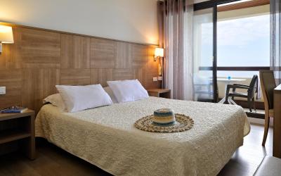 Chambre Double ou Lits Jumeaux avec Terrasse - Vue sur Mer