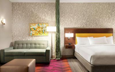 King Studio Suite - Hearing Access/Non-Smoking