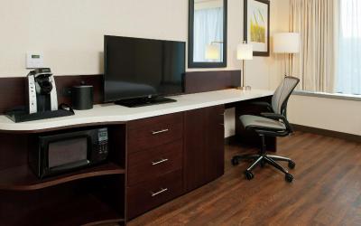 Corner King Room