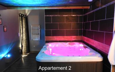 Studio Lit Queen-Size Studio Lit Queen-Size
