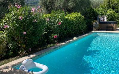Chambre Double ou Lits Jumeaux avec Salle de Bains Privative Externe