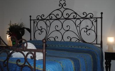 Camera Matrimoniale con Bagno in Comune 