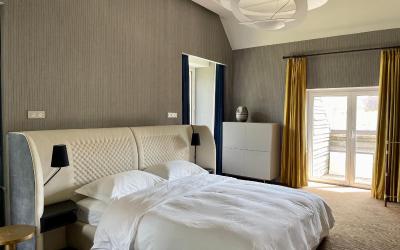 Chambre Lit King-Size - Vue sur Piscine Chambre Lit King-Size - Vue sur Piscine