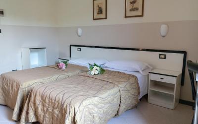 Camera Doppia con Letti Singoli