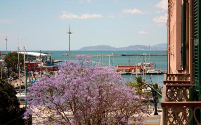 Camera Matrimoniale/Doppia con Letti Singoli con Bagno Privato Esterno