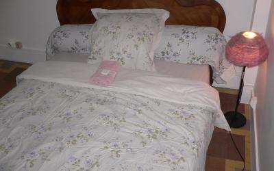 Chambre Deluxe (2 Adultes + 1 Enfant) Chambre Deluxe (2 Adultes + 1 Enfant)