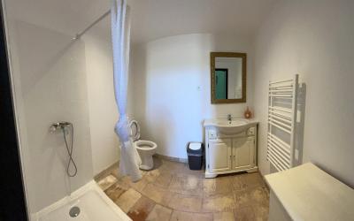 Chambre Familiale avec Salle de Bains Chambre Familiale avec Salle de Bains