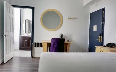 Deluxe Room (1 adult + 1 child)