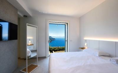 Camera Deluxe Matrimoniale con Vista Mare