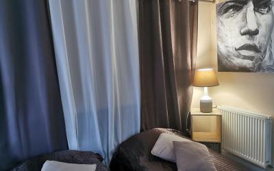 Chambre Lits Jumeaux avec Salle de Bains Privative Su00e9paru00e9e Chambre Lits Jumeaux avec Salle de Bains Privative Su00e9paru00e9e