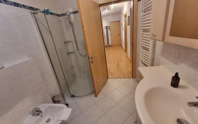 Camera Familiare con Bagno in Comune