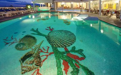 Camera Matrimoniale con Letto Supplementare