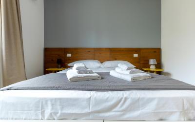 Camera Matrimoniale/Doppia con Letti Singoli con Bagno