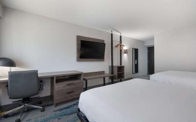 Standard Queen Room with Two Queen Beds - Non Smoking 