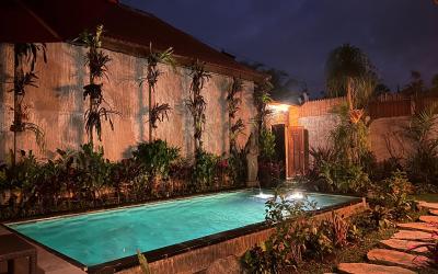 Vila dengan Kolam Renang Pribadi Vila dengan Kolam Renang Pribadi