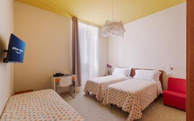 Camera Doppia con Letti Singoli con Bagno Privato 