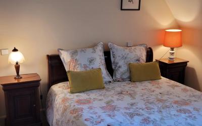 Chambre Lit Queen-Size - Vue sur Jardin