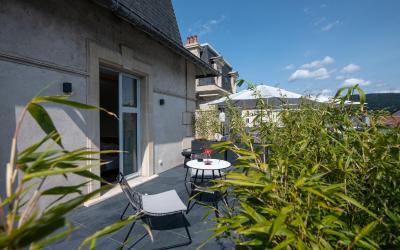 Suite Lit King-Size avec Terrasse Privu00e9eu00a0-u00a0Non-Fumeurs