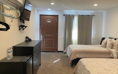 Deluxe Queen Room